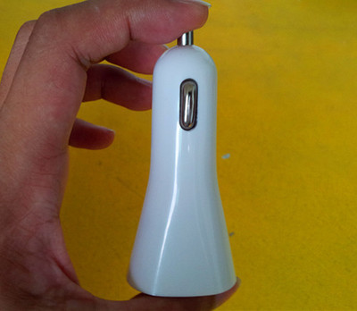 世紀(jì)騰飛車載充電器 高品質(zhì)雙USB車充，為您的旅途保駕護(hù)航